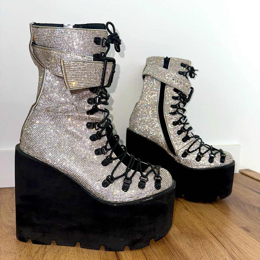 PERFECT CONDITION: Dolls Kill Platform Bling Boots!!